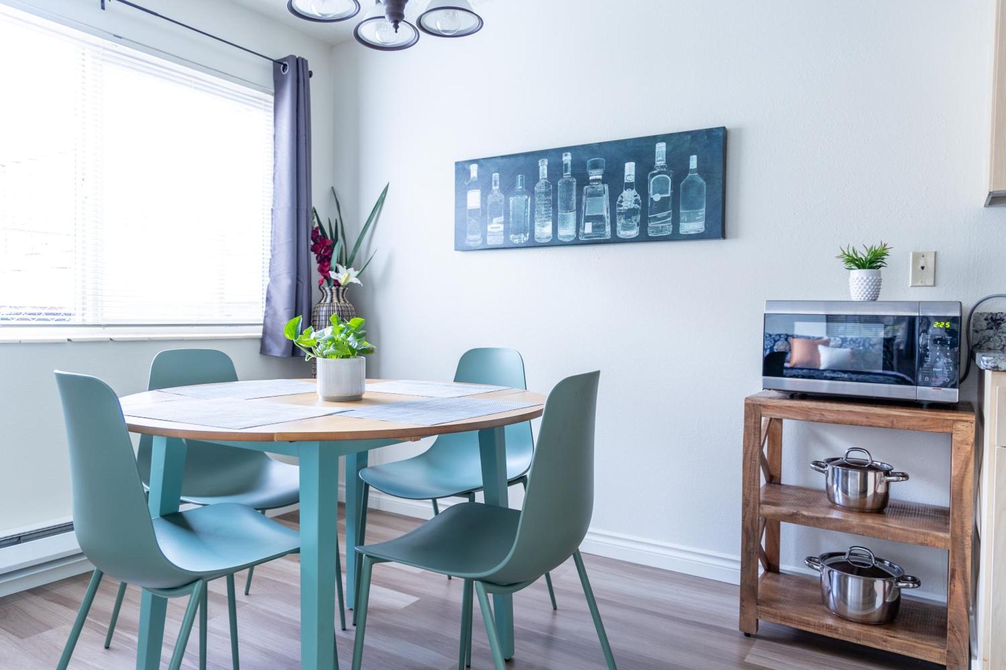 King Bed + Studio! Free Parking, Patio, Wfh Space! ซีแอตเทิล ภายนอก รูปภาพ